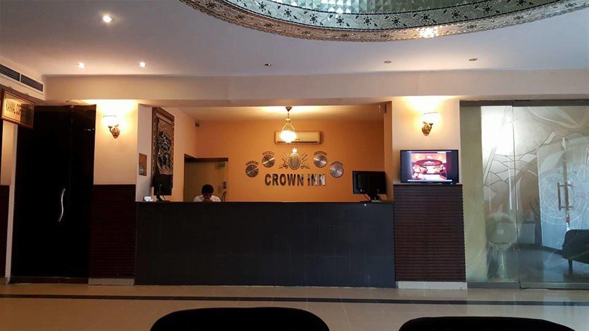 Hotel Crown Inn Karachi Bagian luar foto